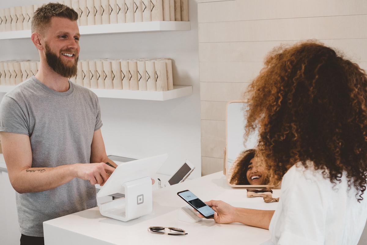 Online ecommerce checkout and packaged orders